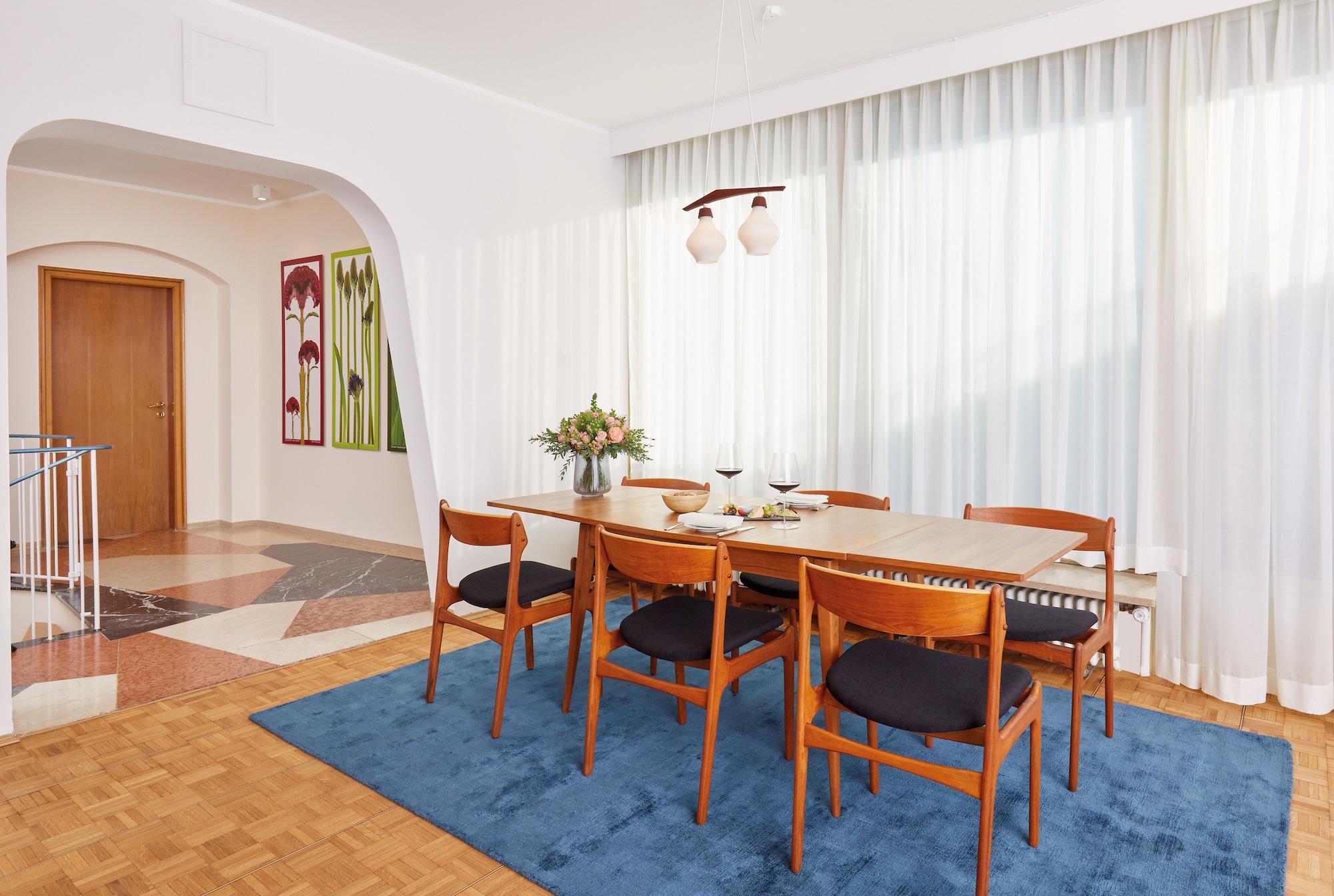 Excelsior Hotel 4*