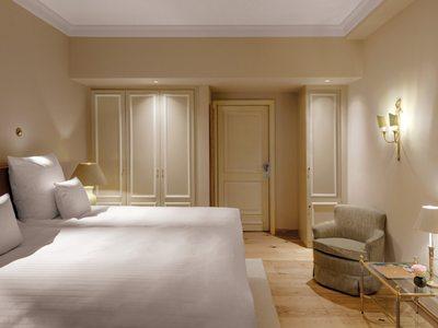 Excelsior Hotel 4*