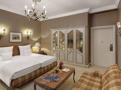 Excelsior Hotel 4*