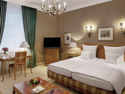 Excelsior Hotel 4*