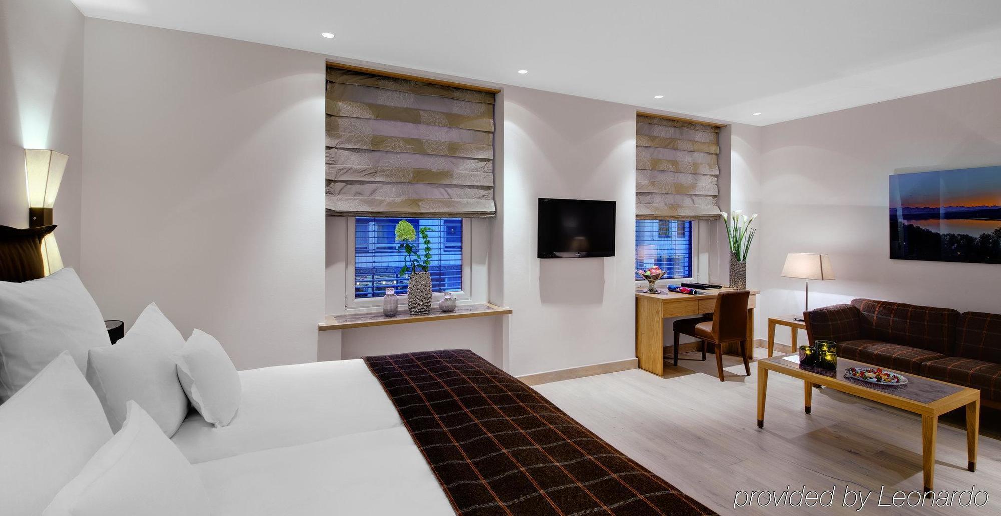 Hotel Excelsior